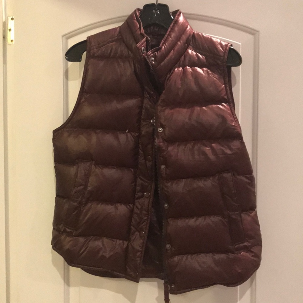 J crew burgundy puffer vest